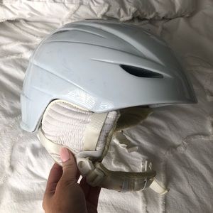 Giro Women’s Ski Helmet